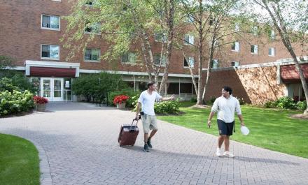 Sorin Hall on move-in day at Hamline
